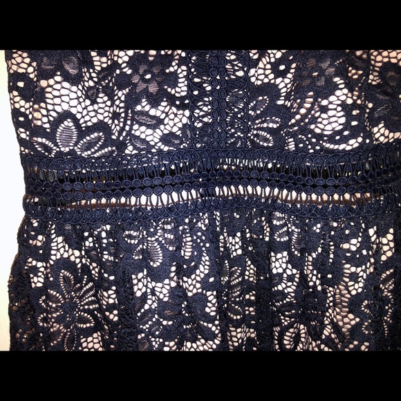 Dress worn once to a wedding. - Picture 3 of 3